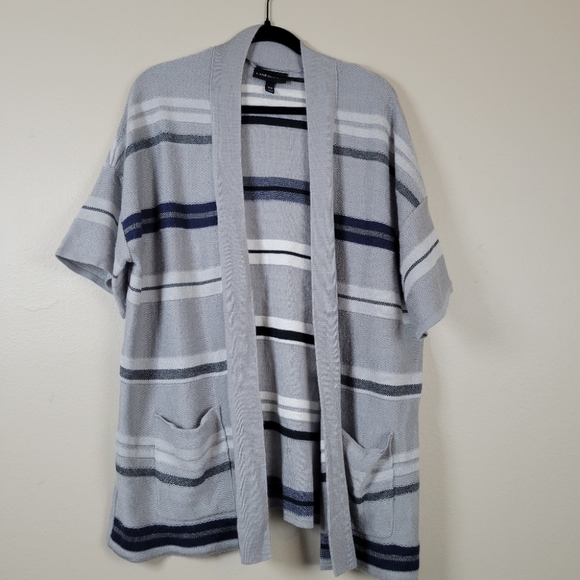 Lane Bryant Short Sleeve Striped Open Front Cardigan in Gray Blue & White - Picture 2 of 7